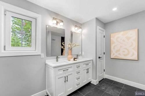 60 Prescott St, Demarest NJ  07627-1420 exterior