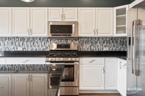 3835 Parnell Ave, Chicago IL 60628-7121 exterior