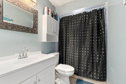 107 Ridgecrest Dr, Fort Pierce FL  34953-5450 exterior