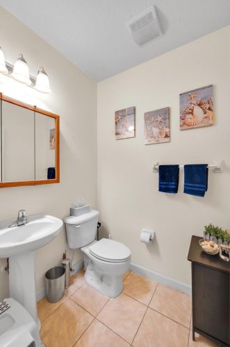 2534 Creekside Dr, Fort Pierce FL  34981-5100 exterior