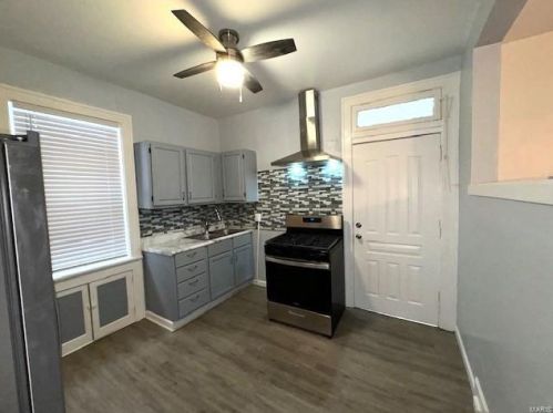 2129 Rosebud Ave, Saint Louis, MO 63121-5638