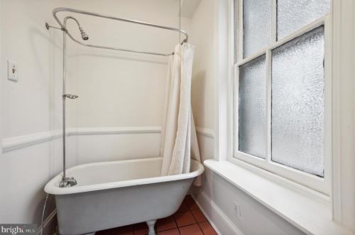 852 24 St, Philadelphia PA 19130-1913 exterior