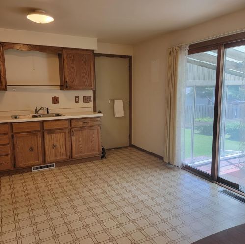 2302 12 St, Manitowoc WI 54220-3203 exterior