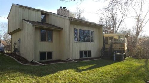 1001 Kensington Dr, Appleton, WI 54915-2991