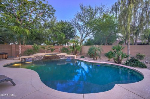 715 County Down Dr, Chandler AZ 85249-7331 exterior