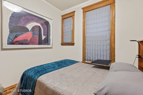 3822 Seeley Ave, Chicago IL 60645-5511 exterior