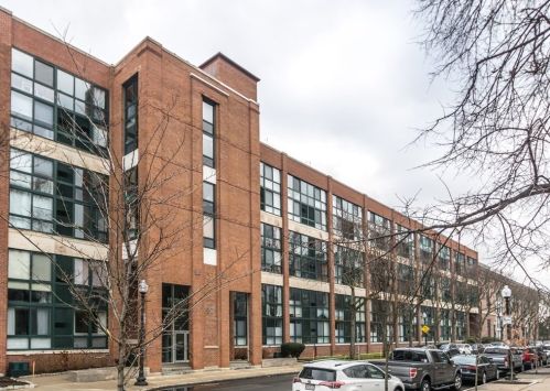 42 8th St, Boston, MA 02127-2507