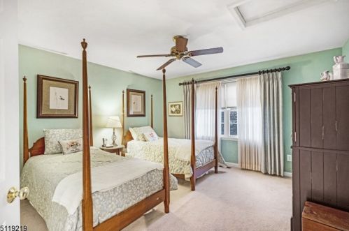 8 Otter Crk Rd, Montgomery NJ 08558-2369 exterior