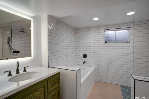 11104 Londonderry Dr, Sandy UT 84070 exterior