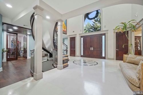 3 Pne Ter, Demarest NJ 07627-1214 exterior