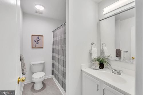 3 Trout Rd, Blenheim NJ 08012-4434 exterior