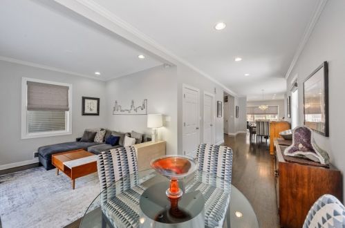 1814 Warner Ave, Chicago IL 60618-3031 exterior