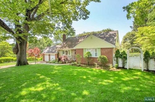 31 Northwood Ave, Demarest NJ  07627-1610 exterior