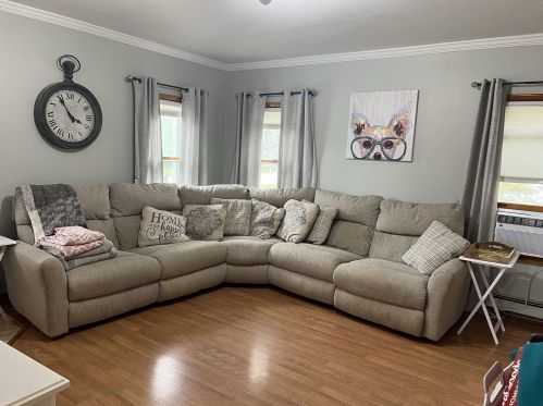 36 Peckham Rd, Poughkeepsie, NY 12603-2032