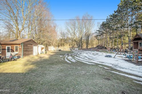 5940 3 St, Kalamazoo MI 49009-7593 exterior