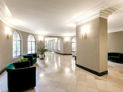 5830 Stony Island Ave, Chicago, IL 60637-2058