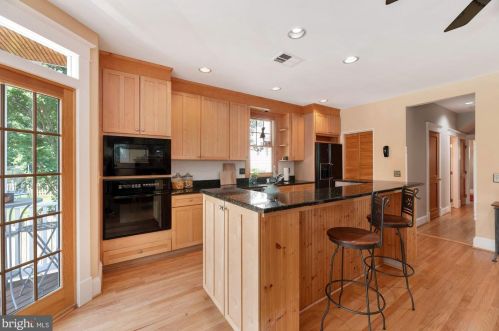 14 Glendale Ave, Alexandria VA 22301-2403 exterior