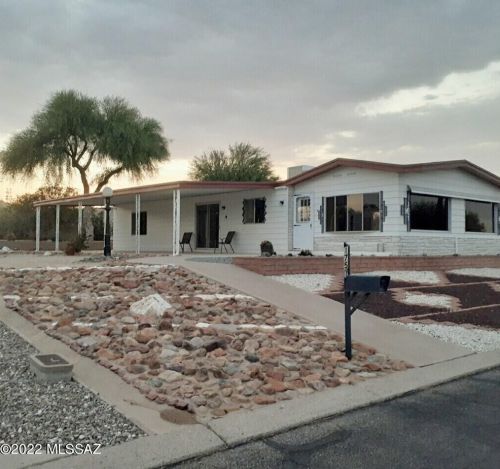1757 Pacana Way, Green Valley AZ 85614-4354 exterior