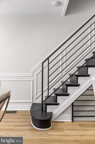 831 Greenwich St, Philadelphia PA 19147-6409 exterior