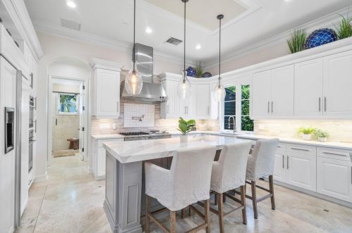 27 Hersey Dr, Boynton Beach FL 33435-7017 exterior