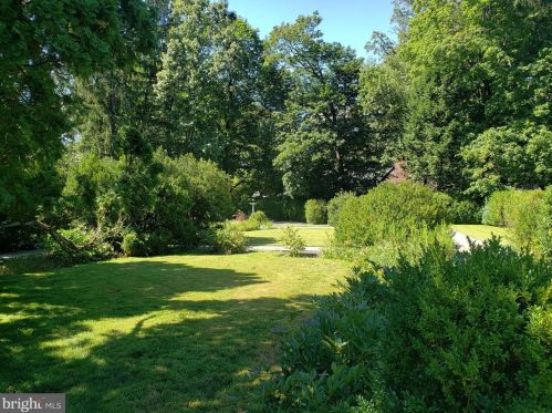 25 Constitution Hl, Princeton NJ 08540-6752 exterior