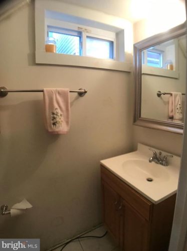 1606 Capitol St, Washington DC 20002-1012 exterior