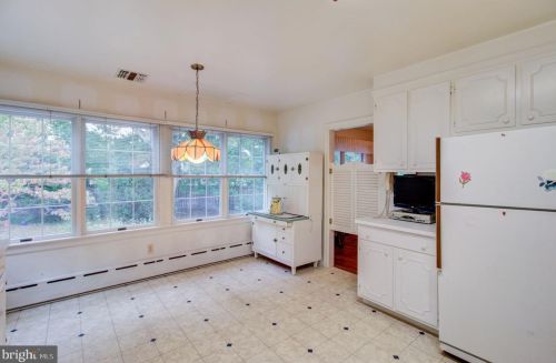 10 Clearview Ave, Trenton NJ 08619-1217 exterior