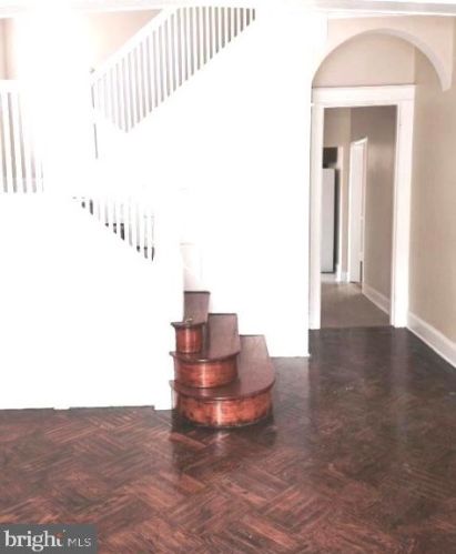 2713 Wisconsin Ave, Washington DC  20007-4604 exterior