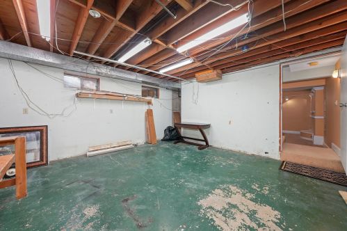 9006 Vine Ave, Bull Valley IL 60097-8243 exterior