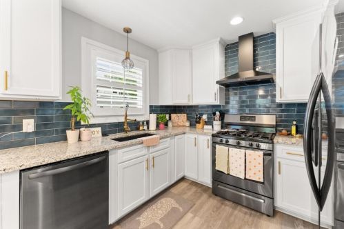 14 Eugenia Pl, Atlanta GA  30318-6357 exterior