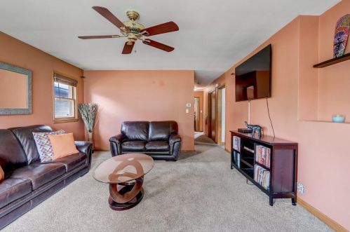 4272 72nd St, Milwaukee WI  53216-1038 exterior