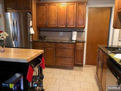 112 Knickerbocker Rd, Demarest NJ  07627-1026 exterior