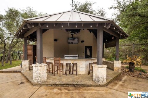 2763 Frontier, Spring Branch TX 78070-5949 exterior