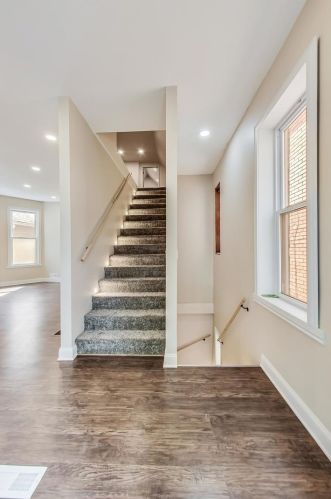 8740 Escanaba Ave, Chicago IL  60617-3115 exterior