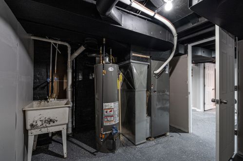 2524 Becher St, Milwaukee WI  53215-2521 exterior