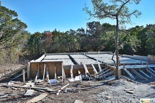 240 Contour Dr, Spring Branch, TX 78070-6632