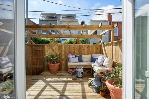 127 Duddington Pl, Washington DC 20003-2610 exterior