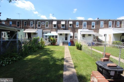 715 Engle St, Chester PA 19013-2702 exterior