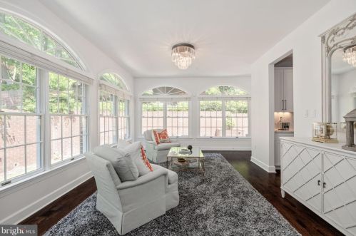 1941 Valleywood Rd, Mc Lean VA  22101-4931 exterior