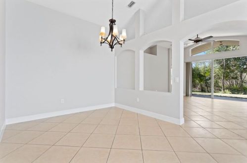 10124 Arbor Run Dr, Tampa FL  33647-2902 exterior