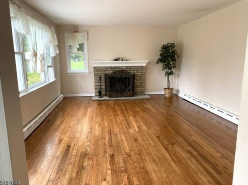 130 Dover Chester Rd, Dover NJ 07869-1901 exterior