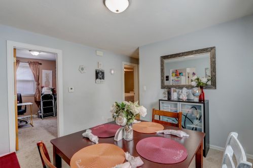 2015 94, Milwaukee WI 53227-1403 exterior