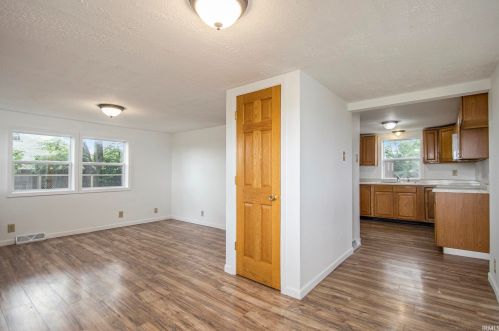 13568 Day Rd, Mishawaka IN 46545-4730 exterior