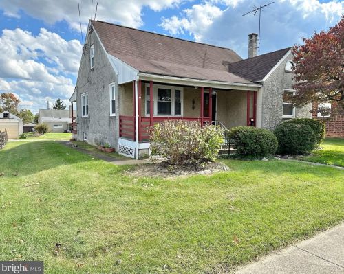 210 Howard St, Pottstown, PA 19464-6710