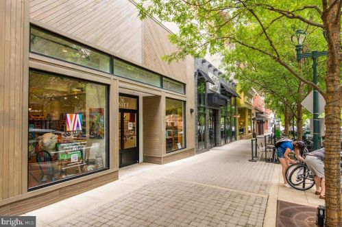 1111 Fallsmead Way, Rockville MD 20854-5549 exterior