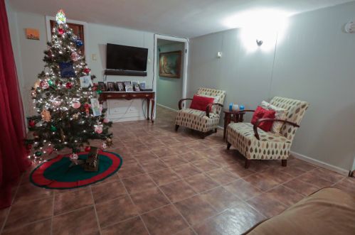 4821 Wellington Ave, Chicago IL 60641-5124 exterior