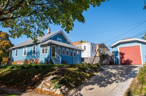 1604 60th St, Milwaukee WI  53214-5131 exterior