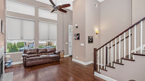 6332 Sacramento Ave, Chicago IL  60659-1512 exterior