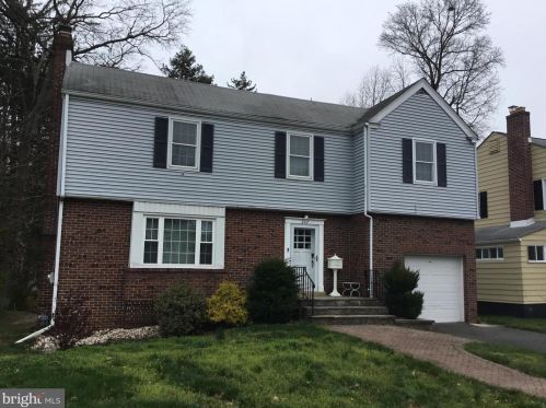 207 Pingree Ave, Trenton, NJ 08618-2519