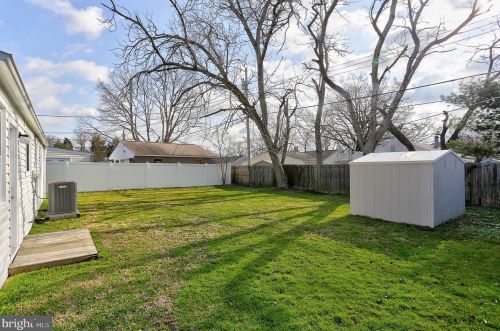 1811 Maltravers Rd, Glen Burnie MD 21060-7419 exterior